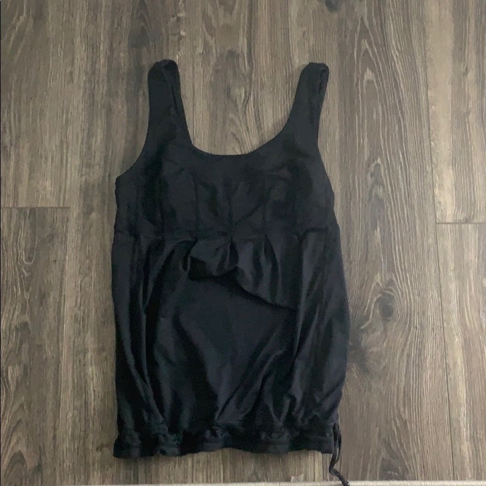 Lululemon black tank